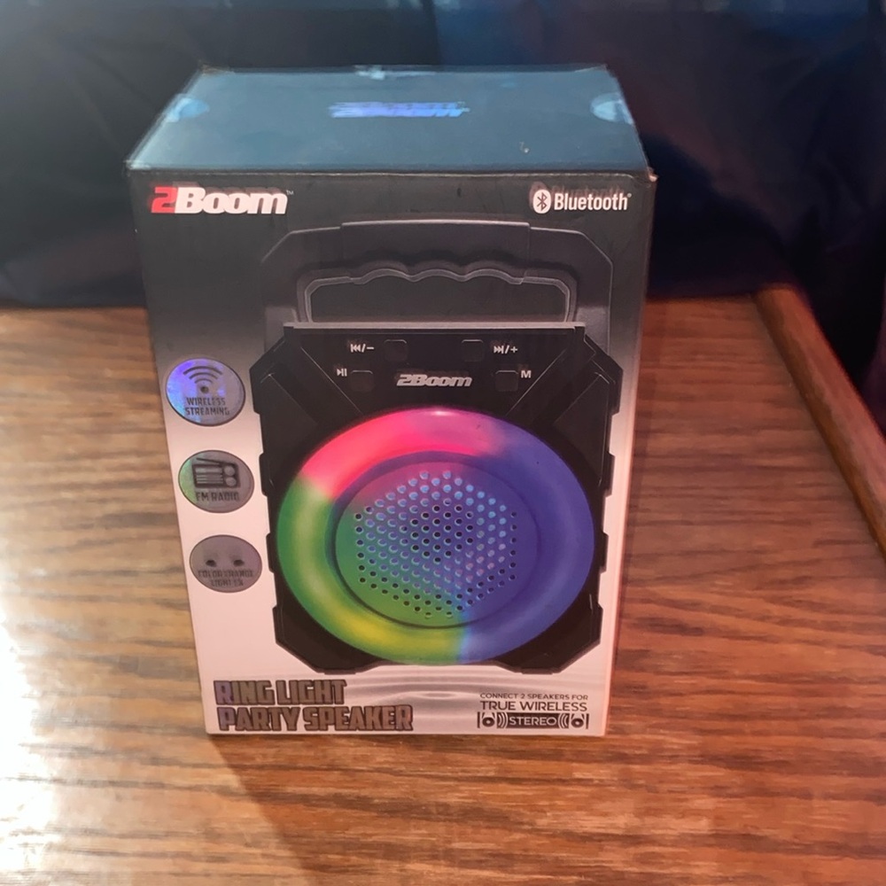 Ring Light Party Speaker